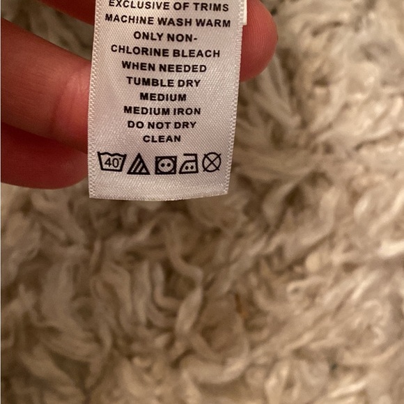 Dinosaur button down shirt size 4      100% cotton - Picture 4 of 4